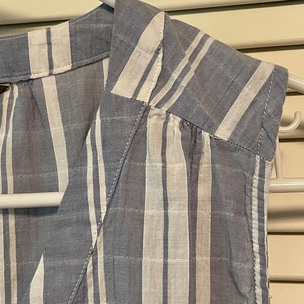 Sleeveless cotton Top